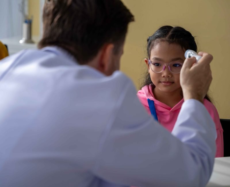 male-doctor-and-girl-young-patient-talk-and-give-a-2023-11-27-05-08-40-utc_1_11zon